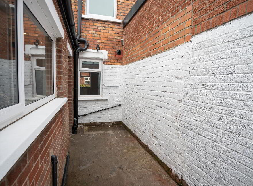 10 Ava Park, Belfast, BT7 3BX