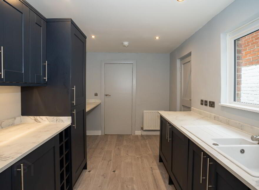 10 Ava Park, Belfast, BT7 3BX