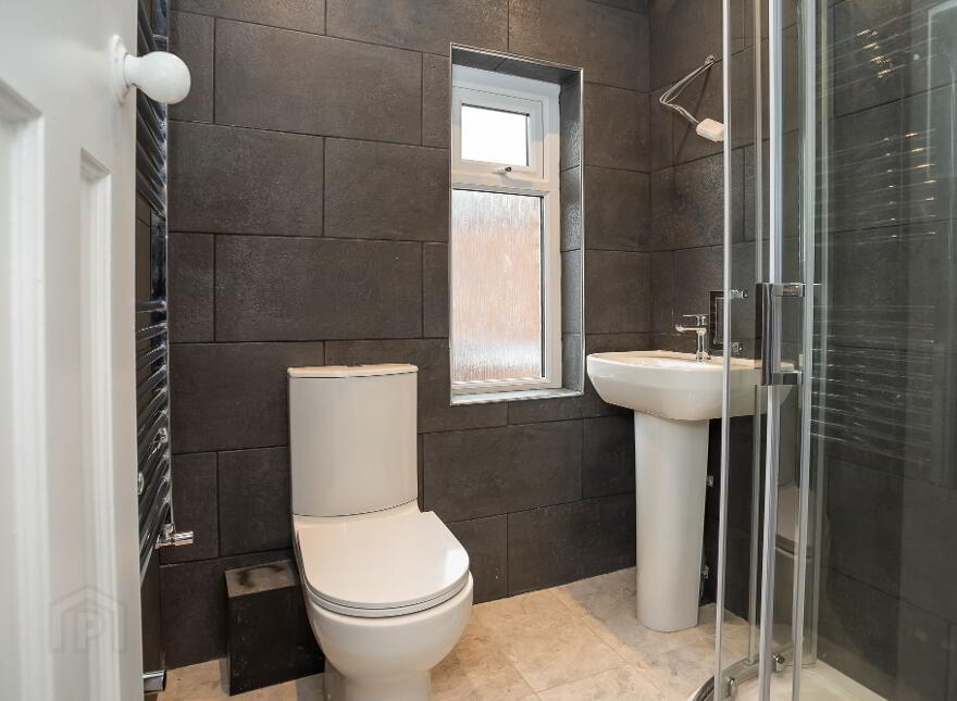 10 Ava Park, Belfast, BT7 3BX