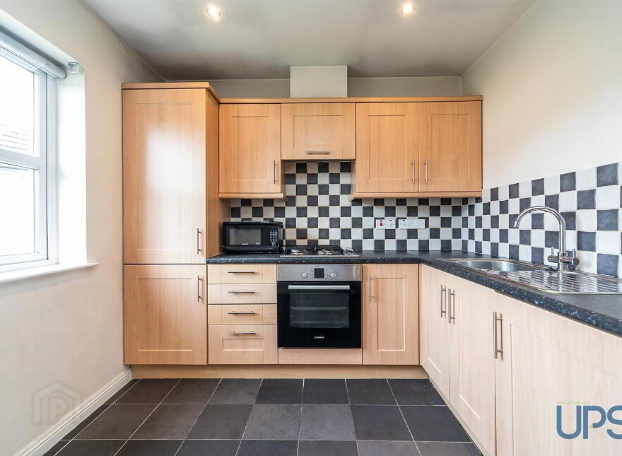 Apt 11, 15 St. Annes Road, Blacks Road, Belfast, BT10 0PQ