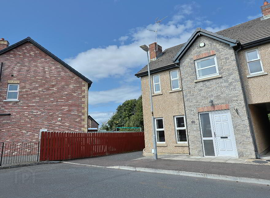 30 Bachelors Close, Portadown, Craigavon, BT63 5FZ