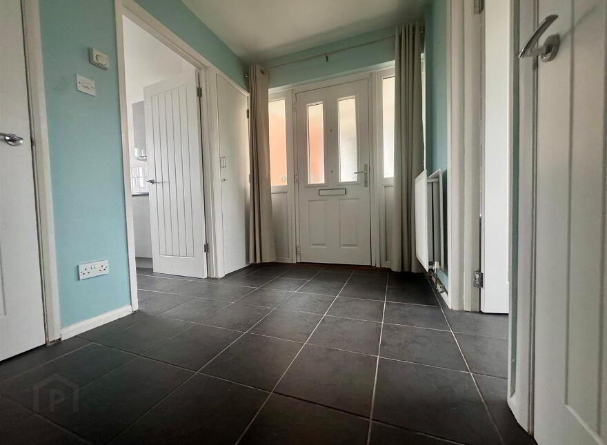 5b Queens Drive, Newtownabbey, BT36 5HZ