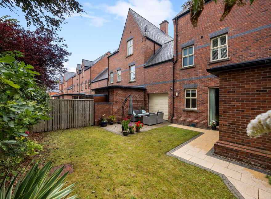 18 Lacefield, Belfast, BT4 3PA