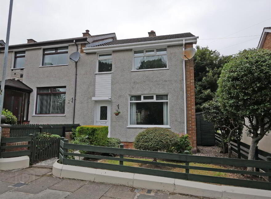 214 Belvoir Drive, Belvoir Park, Belfast, BT8 7RR photo