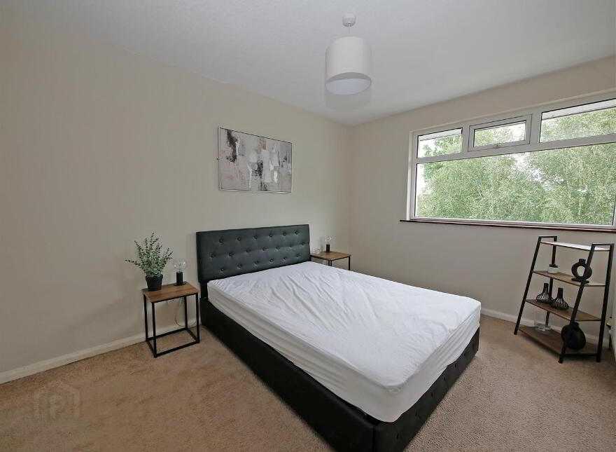 214 Belvoir Drive, Belvoir Park, Belfast, BT8 7RR