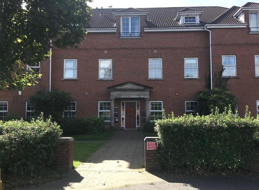4d The Demesne, Hillsborough Road, Carryduff, BT8 8GW photo