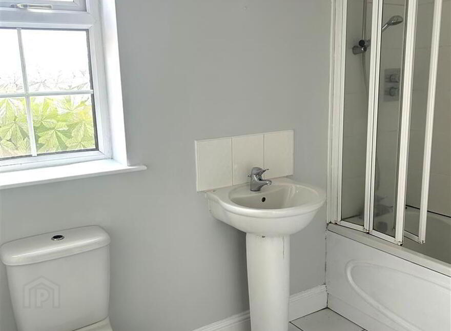 4d The Demesne, Hillsborough Road, Carryduff, BT8 8GW