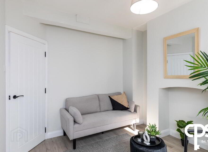 25 Cairo Street, Belfast, BT7 1QS