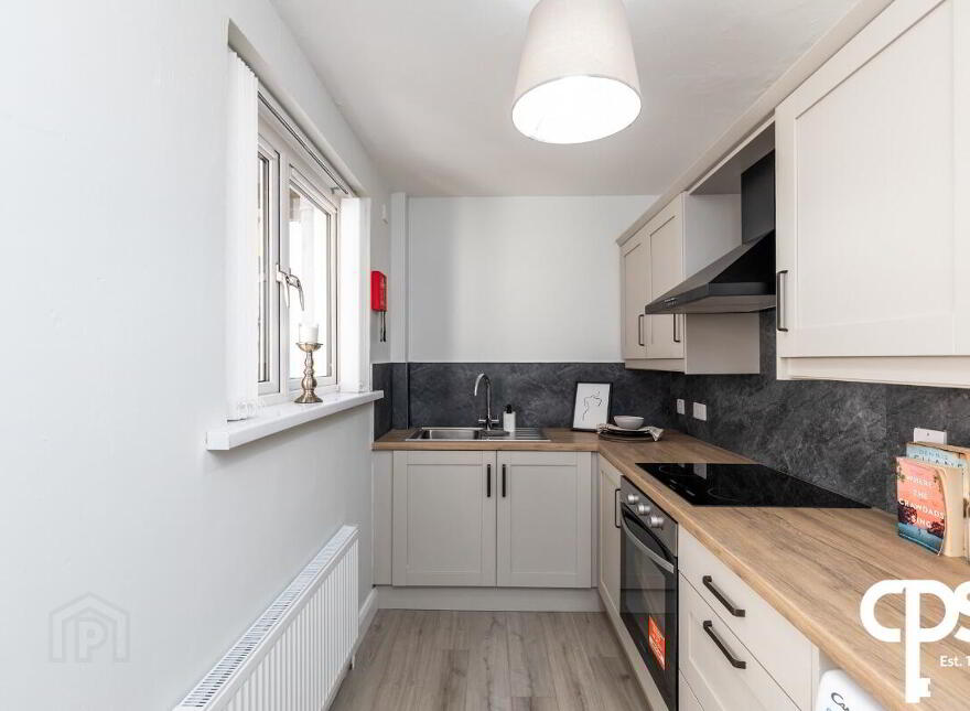 25 Cairo Street, Belfast, BT7 1QS