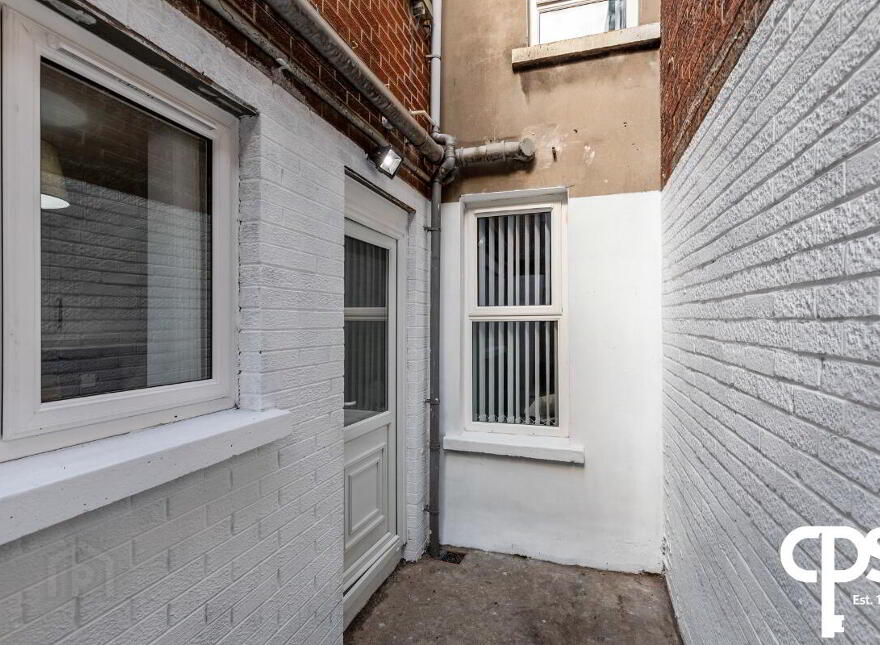 25 Cairo Street, Belfast, BT7 1QS