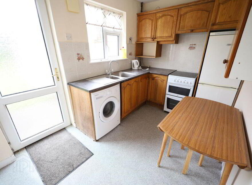 11 Priests Avenue, Ringaskiddy, P43W896