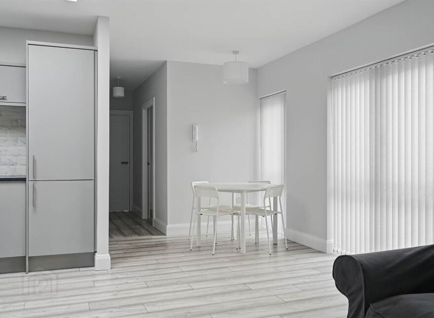 Apt 6, 37 Wellington Park, Lisburn Road, Belfast, BT9 6DN