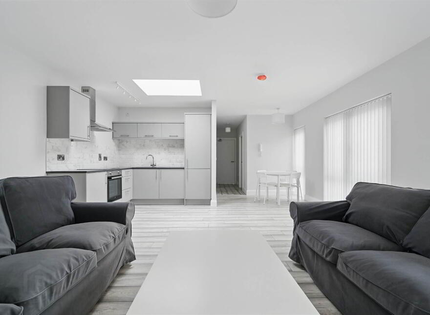 Apt 6, 37 Wellington Park, Lisburn Road, Belfast, BT9 6DN