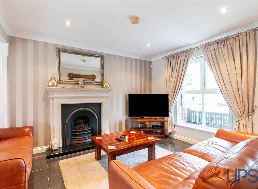 5 Lagmore View Crescent, Stewartstown Road, Belfast, BT17 0FS