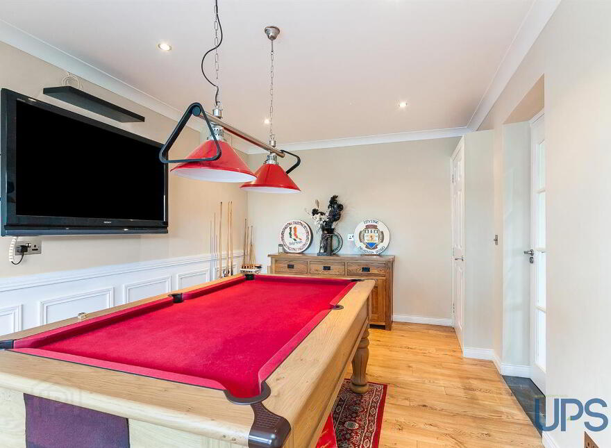 5 Lagmore View Crescent, Stewartstown Road, Belfast, BT17 0FS