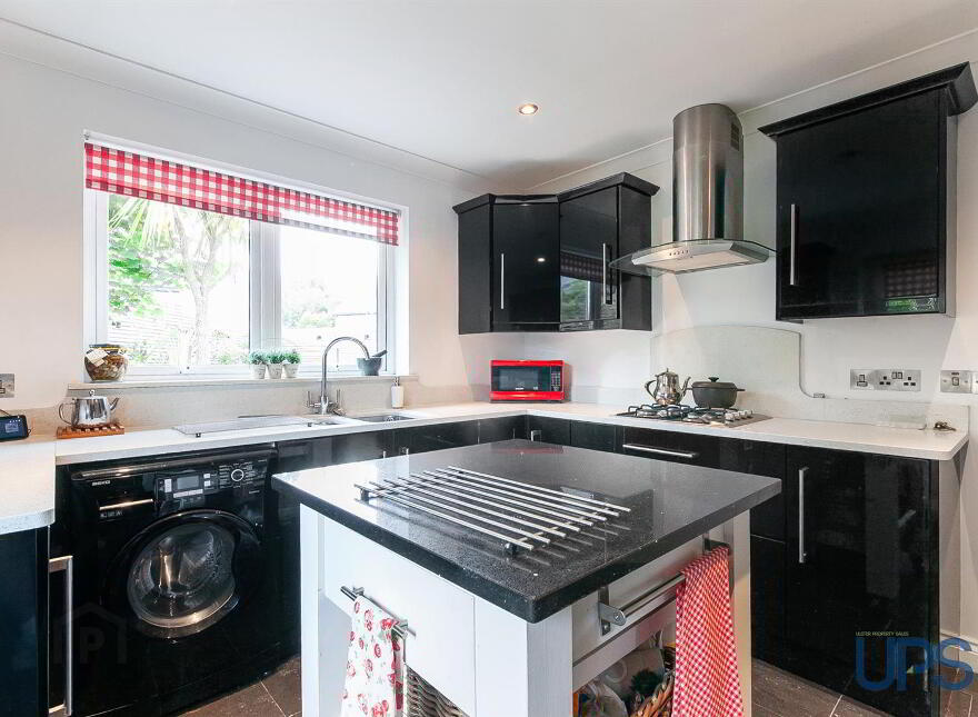 5 Lagmore View Crescent, Stewartstown Road, Belfast, BT17 0FS
