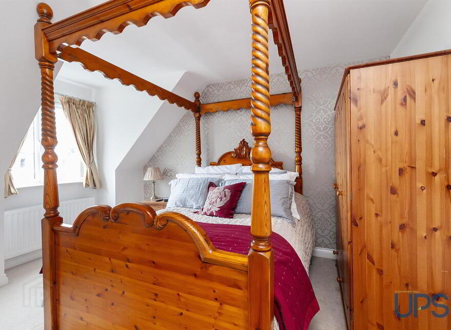 5 Lagmore View Crescent, Stewartstown Road, Belfast, BT17 0FS