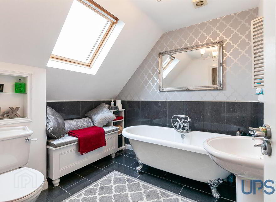 5 Lagmore View Crescent, Stewartstown Road, Belfast, BT17 0FS