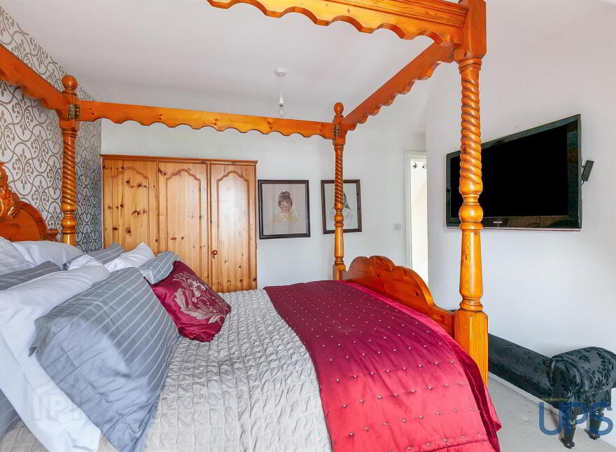 5 Lagmore View Crescent, Stewartstown Road, Belfast, BT17 0FS