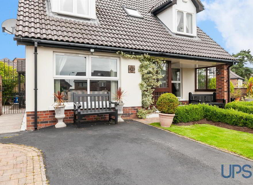 5 Lagmore View Crescent, Stewartstown Road, Belfast, BT17 0FS