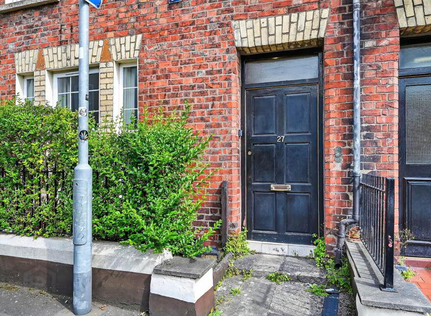 Apt 1, 25-27 Dunluce Avenue, Lisburn Road, Belfast, BT9 7AW