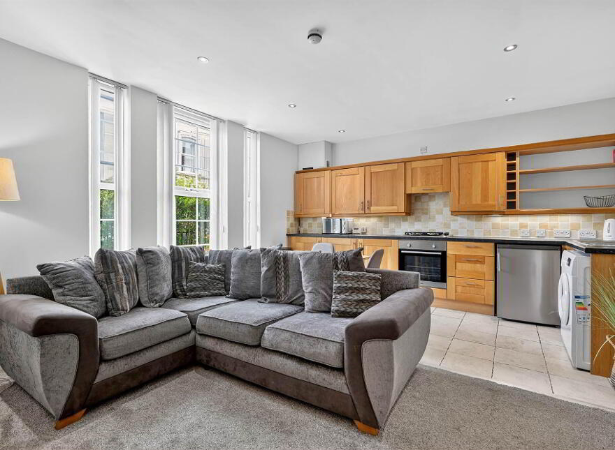 Apt 1, 25-27 Dunluce Avenue, Lisburn Road, Belfast, BT9 7AW