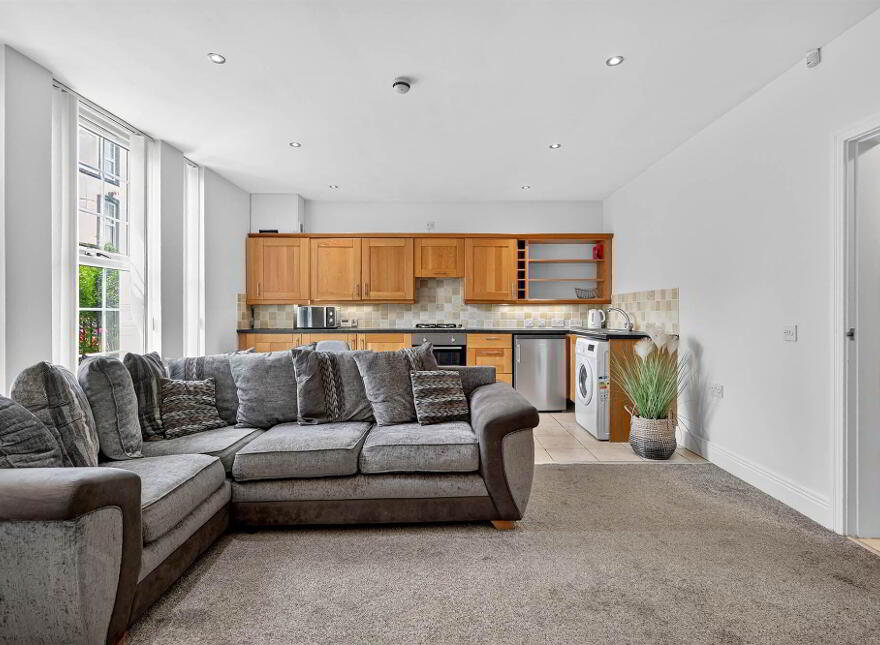 Apt 1, 25-27 Dunluce Avenue, Lisburn Road, Belfast, BT9 7AW