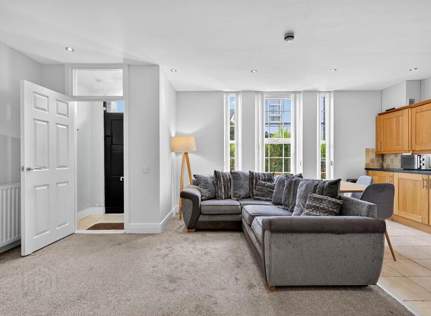 Apt 1, 25-27 Dunluce Avenue, Lisburn Road, Belfast, BT9 7AW
