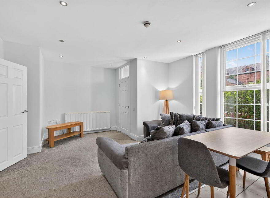Apt 1, 25-27 Dunluce Avenue, Lisburn Road, Belfast, BT9 7AW