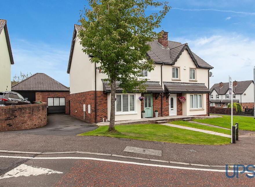 10 Lagmore View Way, Stewartstown Road, Dunmurry, Belfast, BT17 0FP