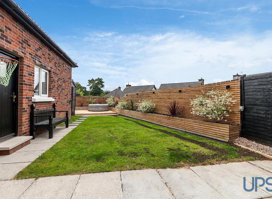 10 Lagmore View Way, Stewartstown Road, Dunmurry, Belfast, BT17 0FP
