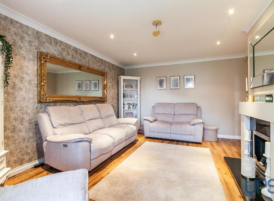 10 Lagmore View Way, Stewartstown Road, Dunmurry, Belfast, BT17 0FP