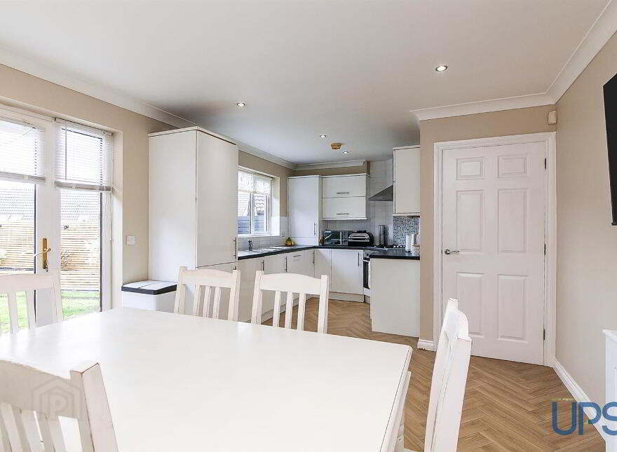 10 Lagmore View Way, Stewartstown Road, Dunmurry, Belfast, BT17 0FP