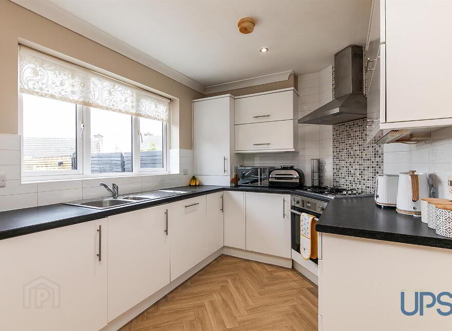 10 Lagmore View Way, Stewartstown Road, Dunmurry, Belfast, BT17 0FP