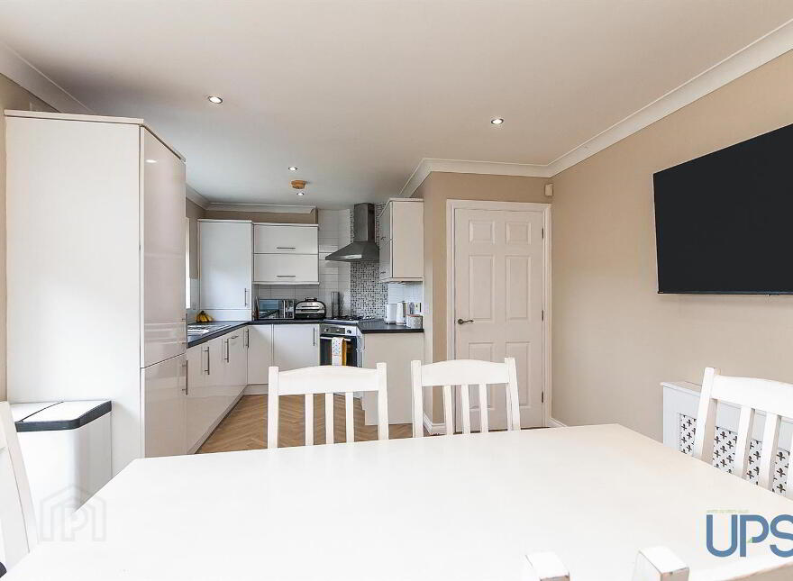 10 Lagmore View Way, Stewartstown Road, Dunmurry, Belfast, BT17 0FP