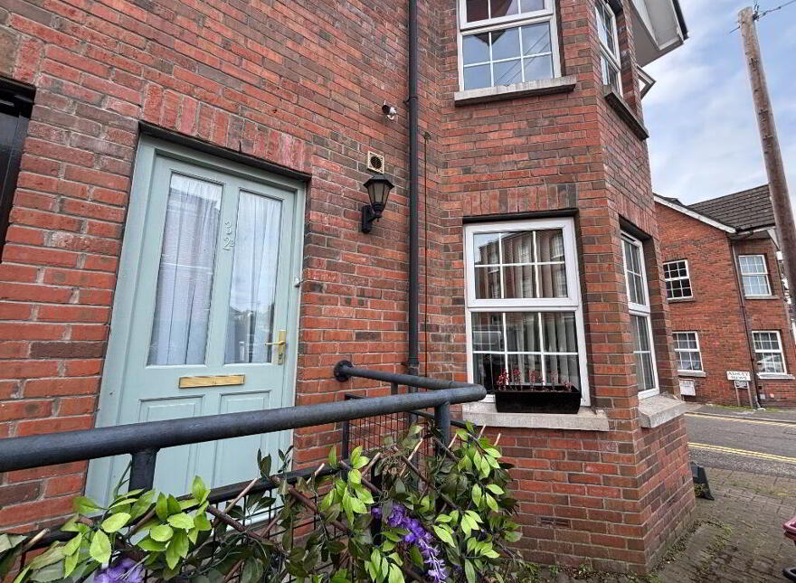 32b Ashley Avenue, Belfast, BT9 7BT