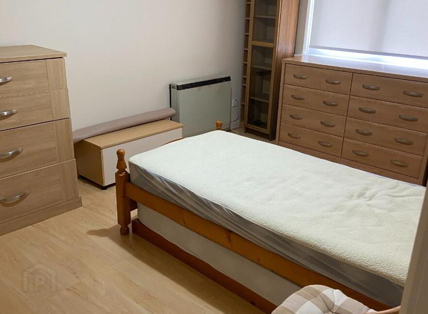 Stranmillis Mews, Belfast, BT9 5DG