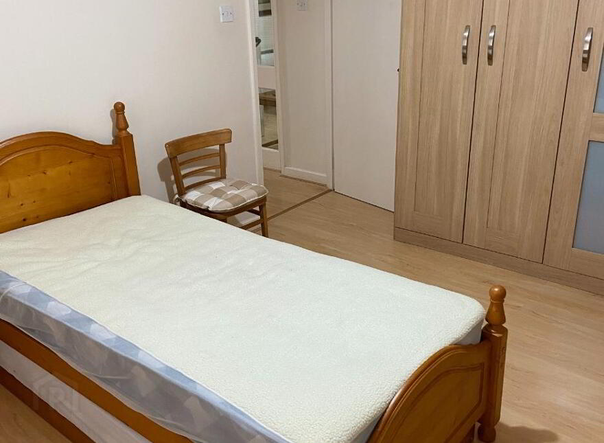 Stranmillis Mews, Belfast, BT9 5DG