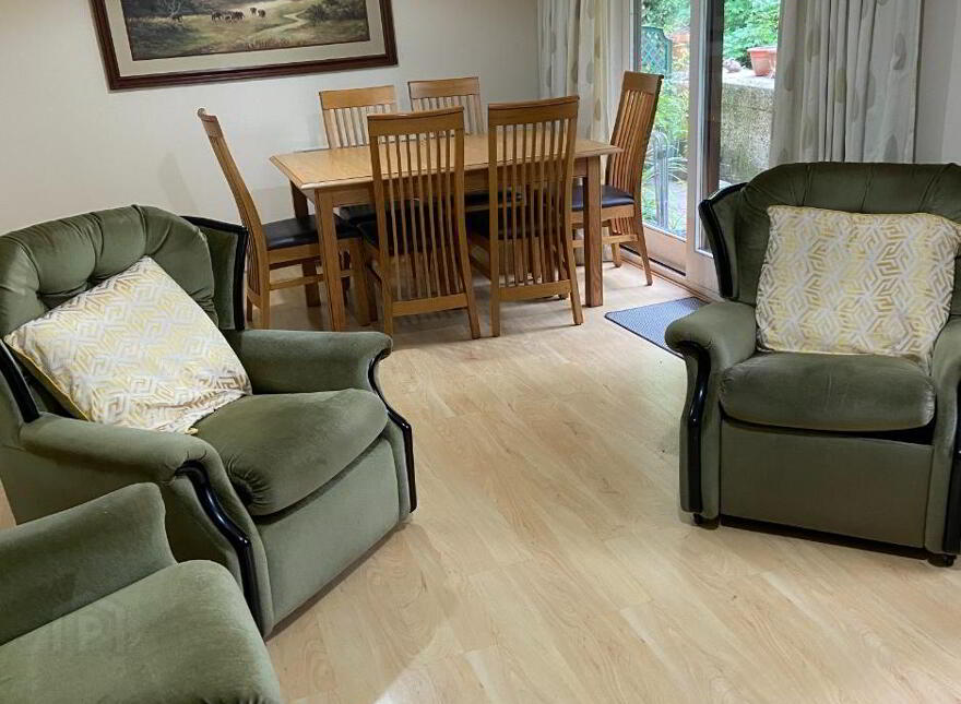 Stranmillis Mews, Belfast, BT9 5DG