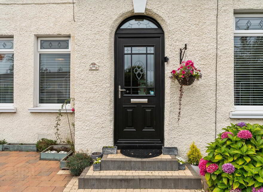 231 Ballygomartin Road, Belfast, BT13 3NB