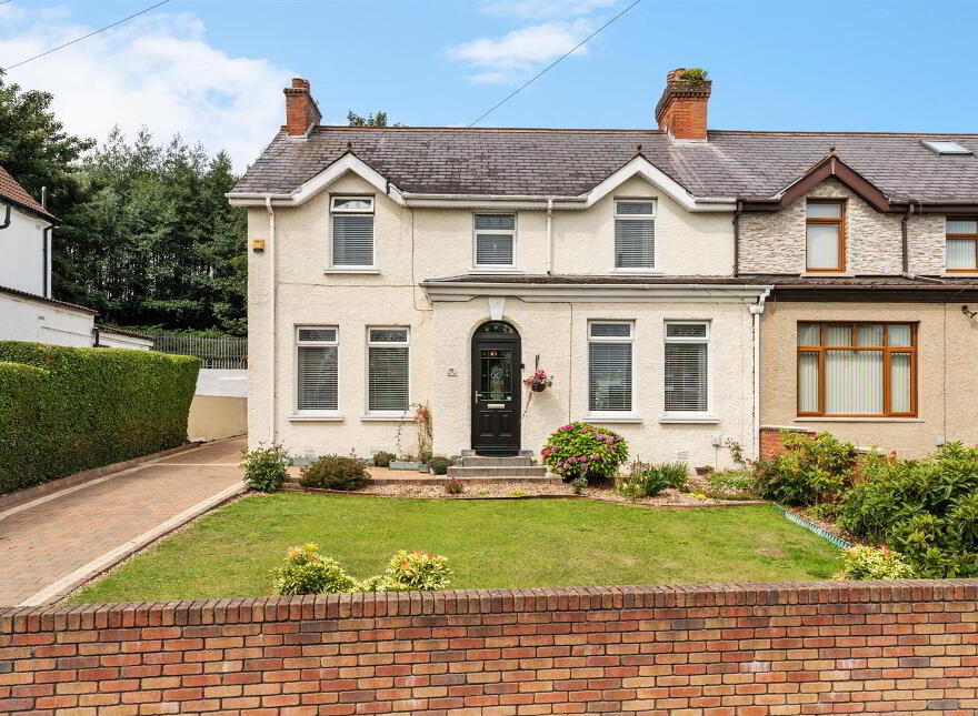 231 Ballygomartin Road, Belfast, BT13 3NB photo