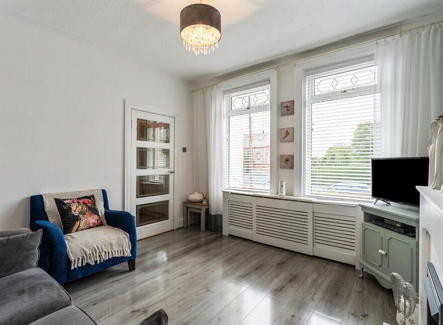 231 Ballygomartin Road, Belfast, BT13 3NB