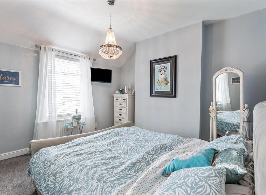 231 Ballygomartin Road, Belfast, BT13 3NB