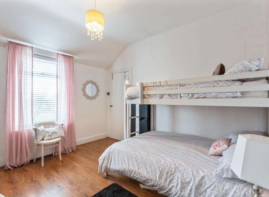 231 Ballygomartin Road, Belfast, BT13 3NB