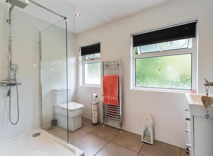 231 Ballygomartin Road, Belfast, BT13 3NB