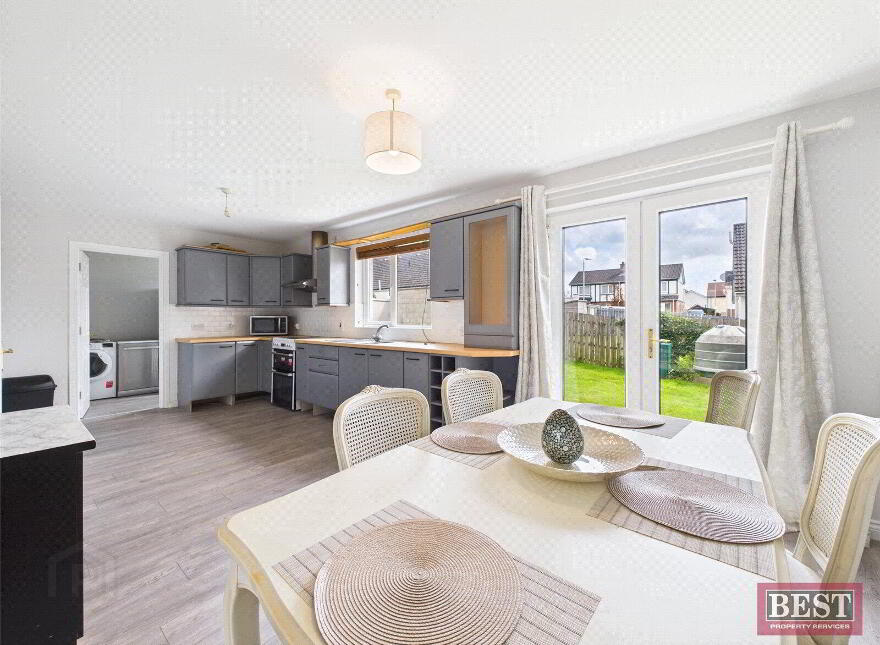 41 Ardfield Crescent, Warrenpoint, Newry, BT34 3TY