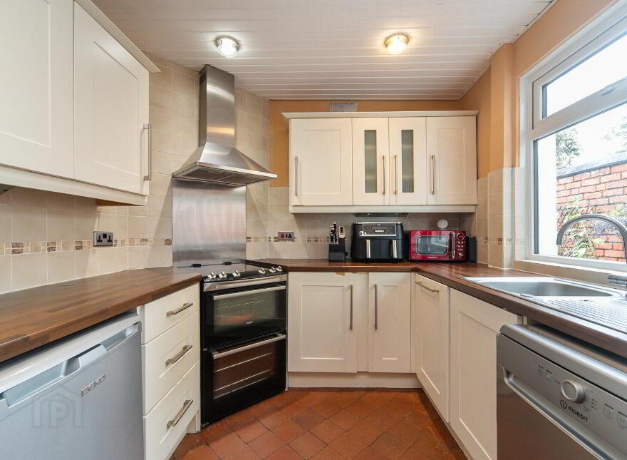 26 Sydenham Drive, Belfast, BT4 2AX