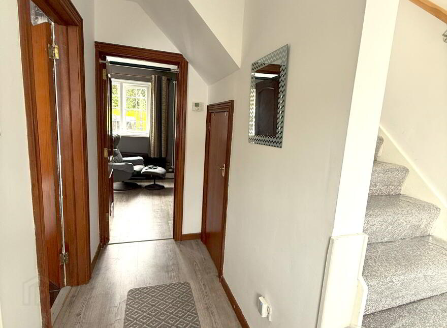 10 Craigmore Road, Lisburn, BT28 1DN