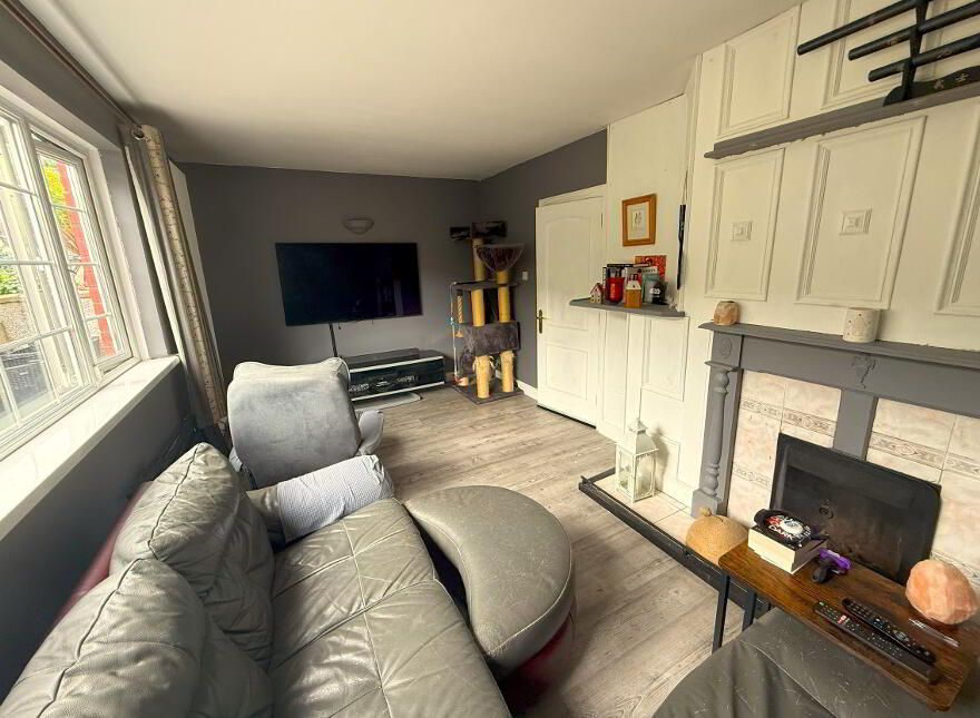 10 Craigmore Road, Lisburn, BT28 1DN