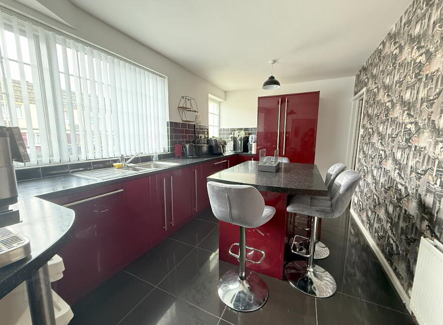 10 Craigmore Road, Lisburn, BT28 1DN